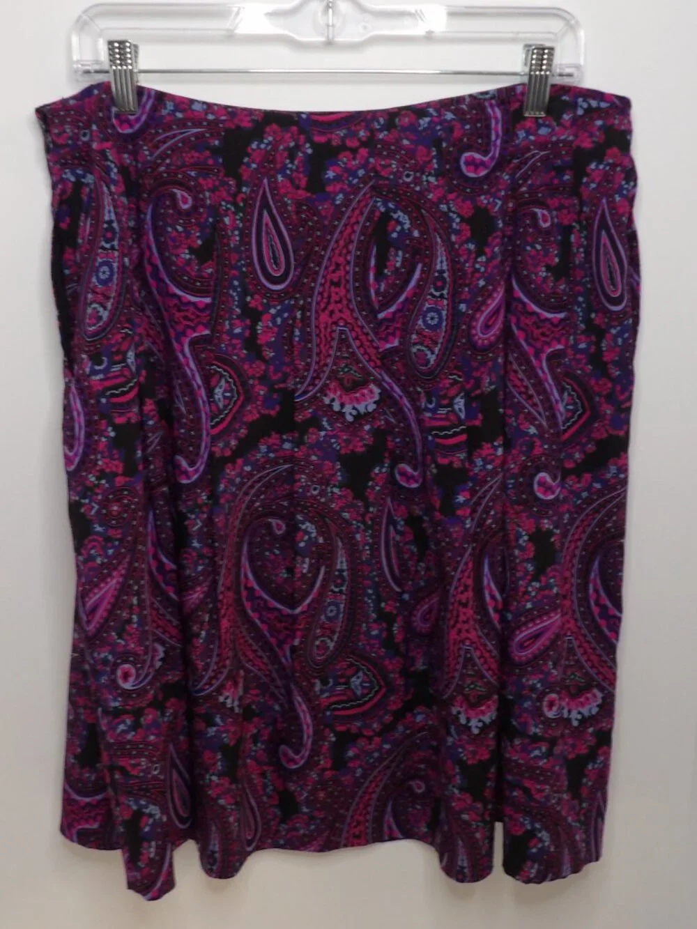 DKNY Ladies Pleated Skirt Paisley Black and Purple Size 10